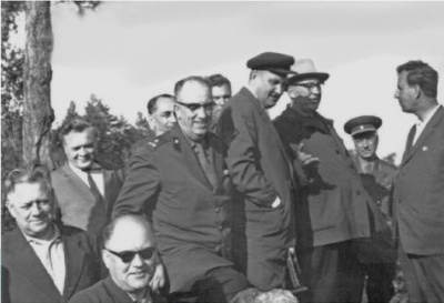 8nli9NDdXR.jpg 8nli9NDdXR.jpg