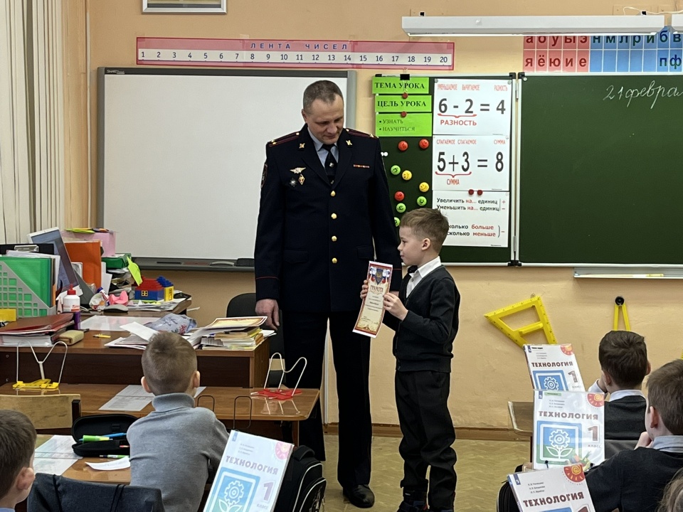 -vXutmwyYiY.jpg -vXutmwyYiY.jpg