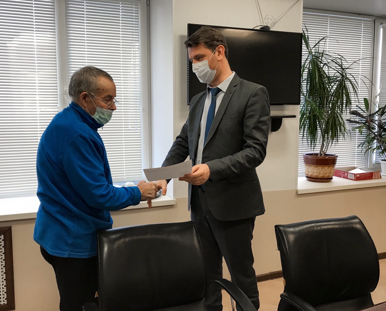 xVkkA_b6_Dw.jpg xVkkA_b6_Dw.jpg