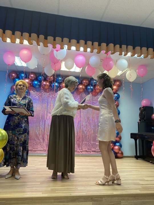 EiJv7fCT-2k.jpg EiJv7fCT-2k.jpg