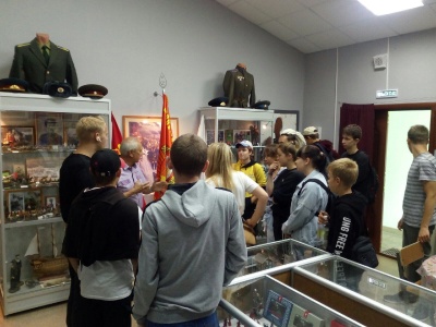 NAFTQXKvqi.jpg NAFTQXKvqi.jpg