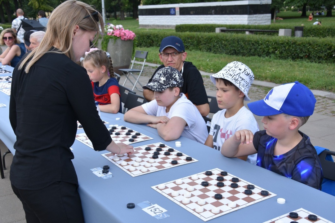 78kKdozFMM.jpg 78kKdozFMM.jpg