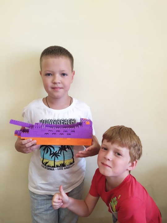 VptrMaCKkf4.jpg VptrMaCKkf4.jpg