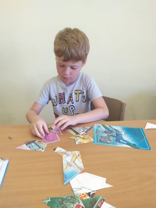 r5sC193-66Y.jpg r5sC193-66Y.jpg