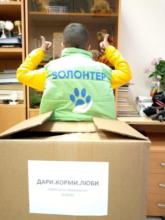 BAQyDlogBbk.jpg BAQyDlogBbk.jpg