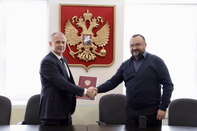 IMG_2295.jpg IMG_2295.jpg