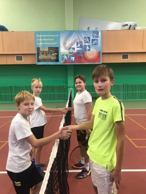 Теннис-2.jpg Теннис-2.jpg