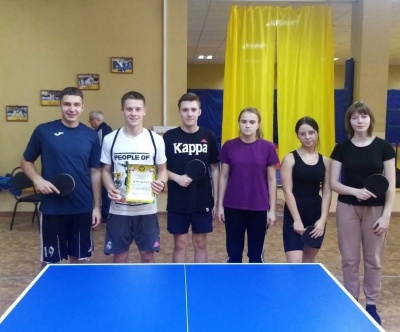 Теннис-2.jpg Теннис-2.jpg