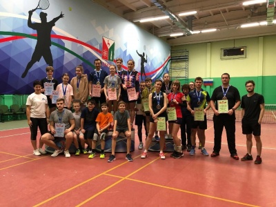 Бадминтон-1.jpg Бадминтон-1.jpg