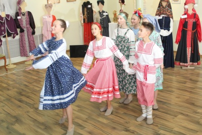 Костюмы-10.jpg Костюмы-10.jpg