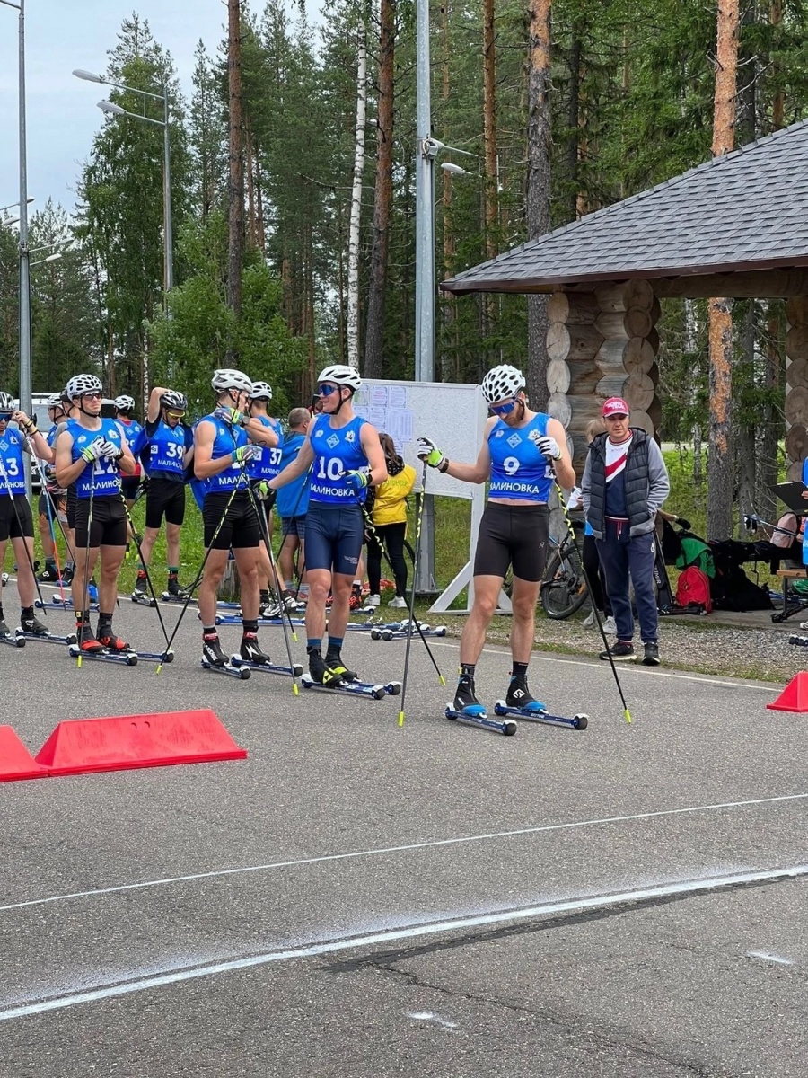 Лыжероллеры.jpg Лыжероллеры.jpg