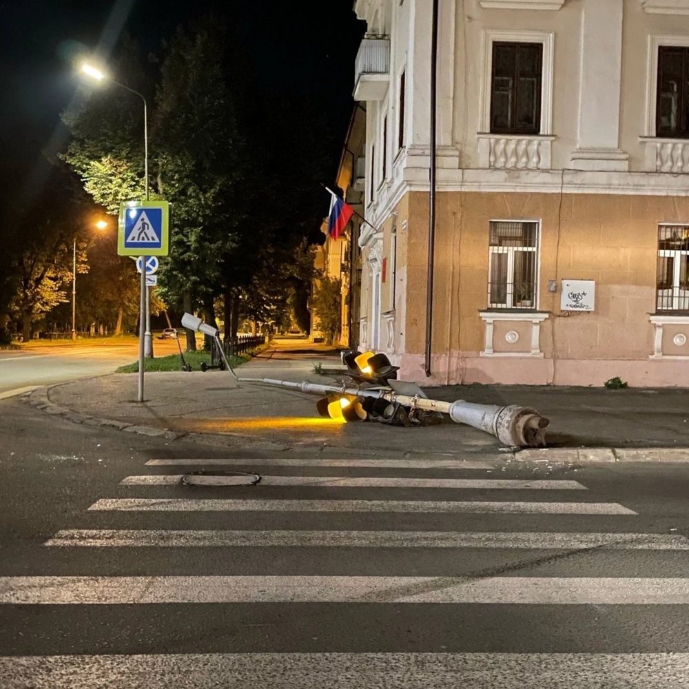 Светофор.jpg Светофор.jpg