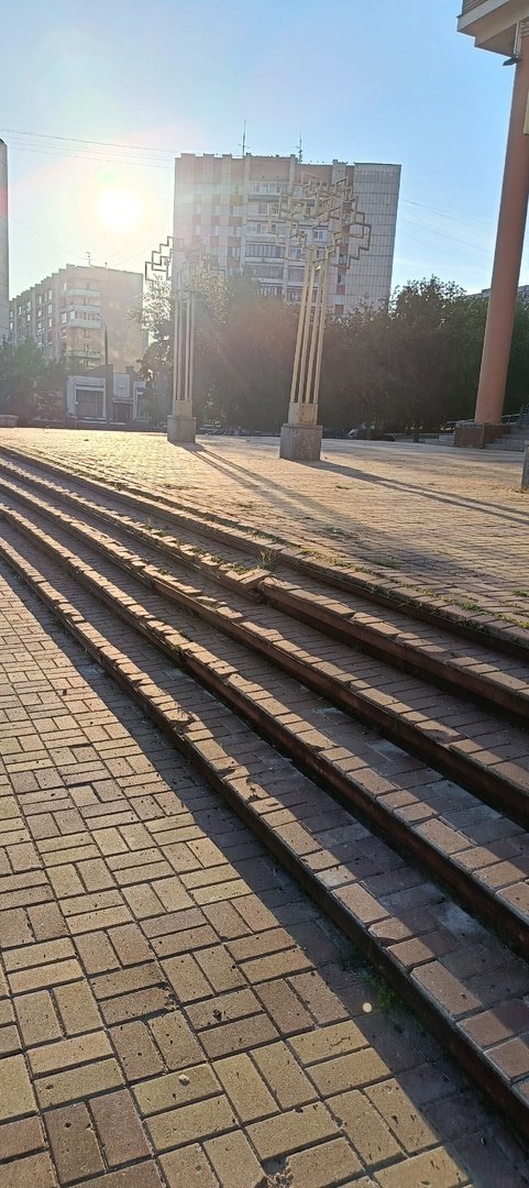 Театр-04.jpg Театр-04.jpg