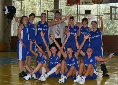 Обладательница Кубка РФЯЦ-ВНИИЭФ - женская сборная "ВНИИЭФ-Феллини" (тренер В.Шевчук)