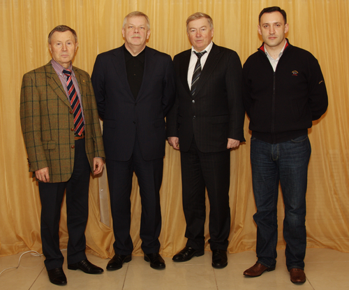 Слева направо: член правления АФК "Система" Н.Михайлов, вице-президент АФК "Система" С.Боев, генеральный директор Технопарка "Система-Саров" В.Жигалов и председатель совета директоров Технопарка А.Шпиленко