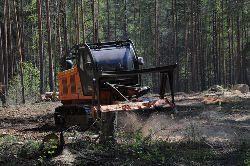 Работает мульчер