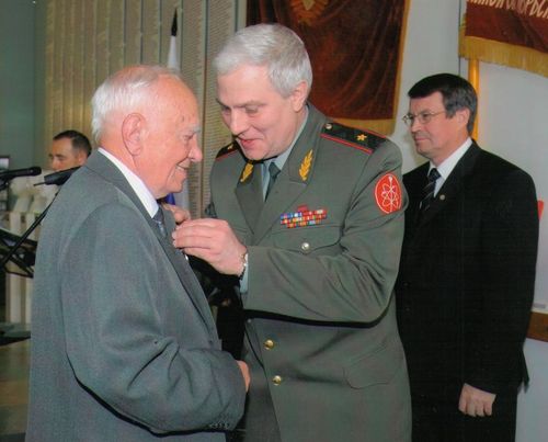 Вручение награды "За заслуги в ядерном обеспечении" А.Федотову