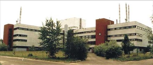 Гордость УКС - здание установки  "Искра-5"