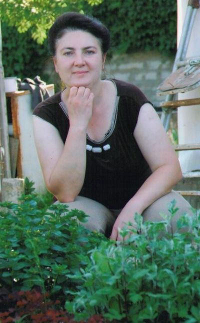 Оксана Захарченко на своем садовом участке