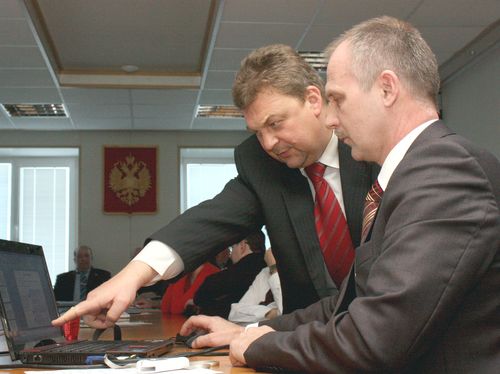 Доктор экономических наук Д.Ю.Файков и глава города А.В.Голубев