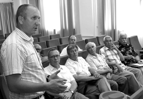 И.Грузин говорил о важности объединения усилий всех ветеранов города