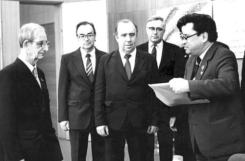 Поздравление Ю.Б.Харитона