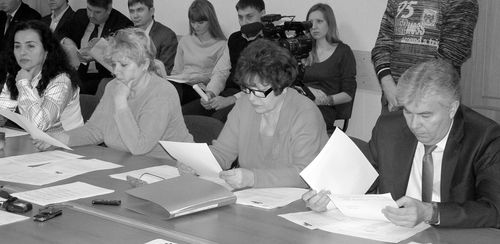 Заседание комитета. Слева направо: М.Федотова, О.Флотская, Т.Китина и А.Тихонов