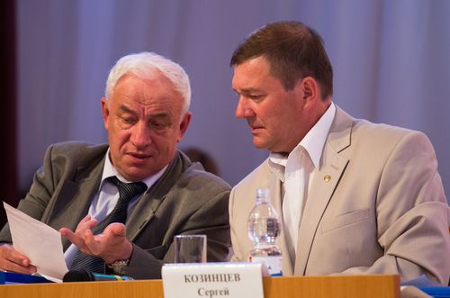 И.Никитин и С.Козинцев в президиуме конференции