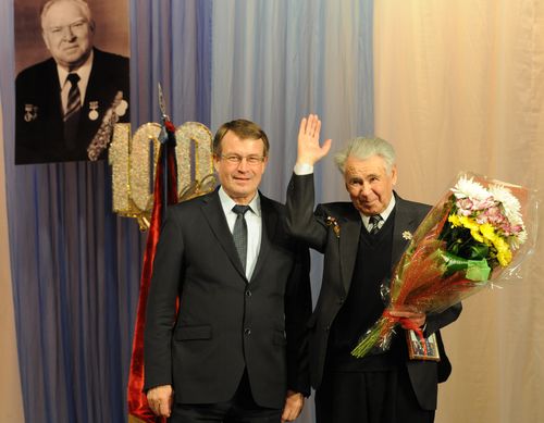 Награждение Ю.К. Завалишина