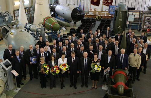 Награжденные ко Дню науки с руководством ВНИИЭФ