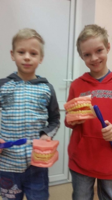 P29o5SCzfhY.jpg P29o5SCzfhY.jpg