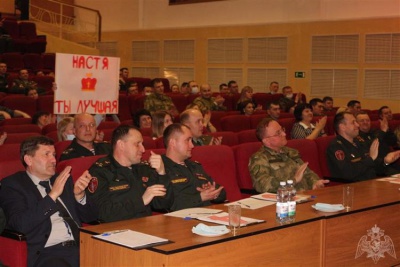 img98841small_small_pillarboxed.jpg img98841small_small_pillarboxed.jpg