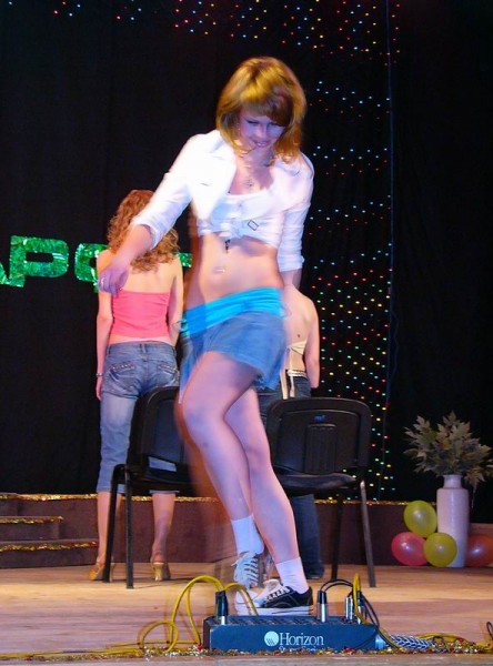 30.Даша кого-то изображает