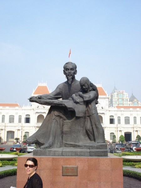 0320 Похож на вьетнамского Феликса Эдмундовича