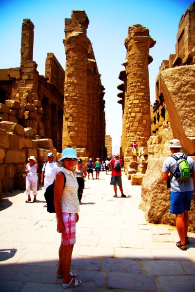 26-01 Прикосновение к древностям.jpg