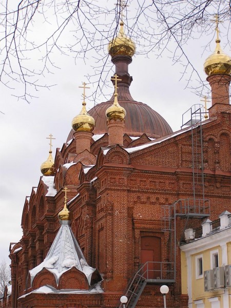 Храм Серафима Саровского (поближе)