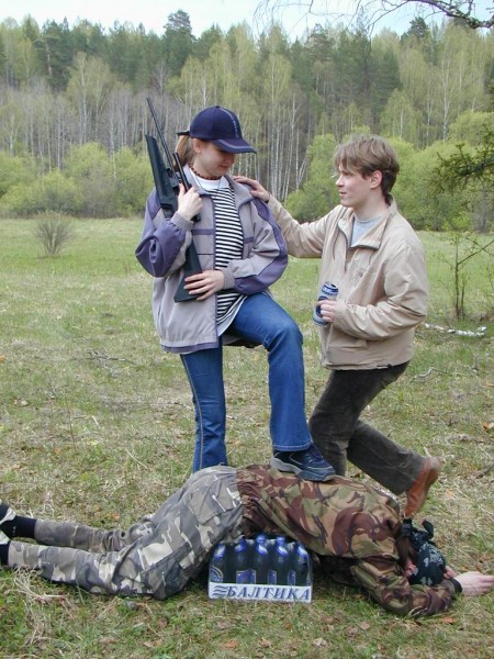 Msx и Коновалов. Кто-то еще лежит