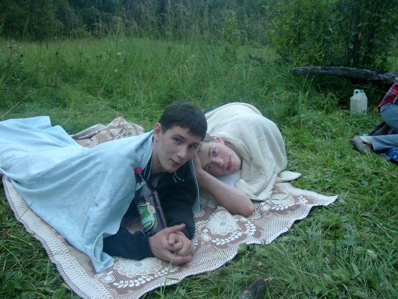 Если взять два ни толстых, и ни брата, то получиятся ДаркЭдьф и Коновалов